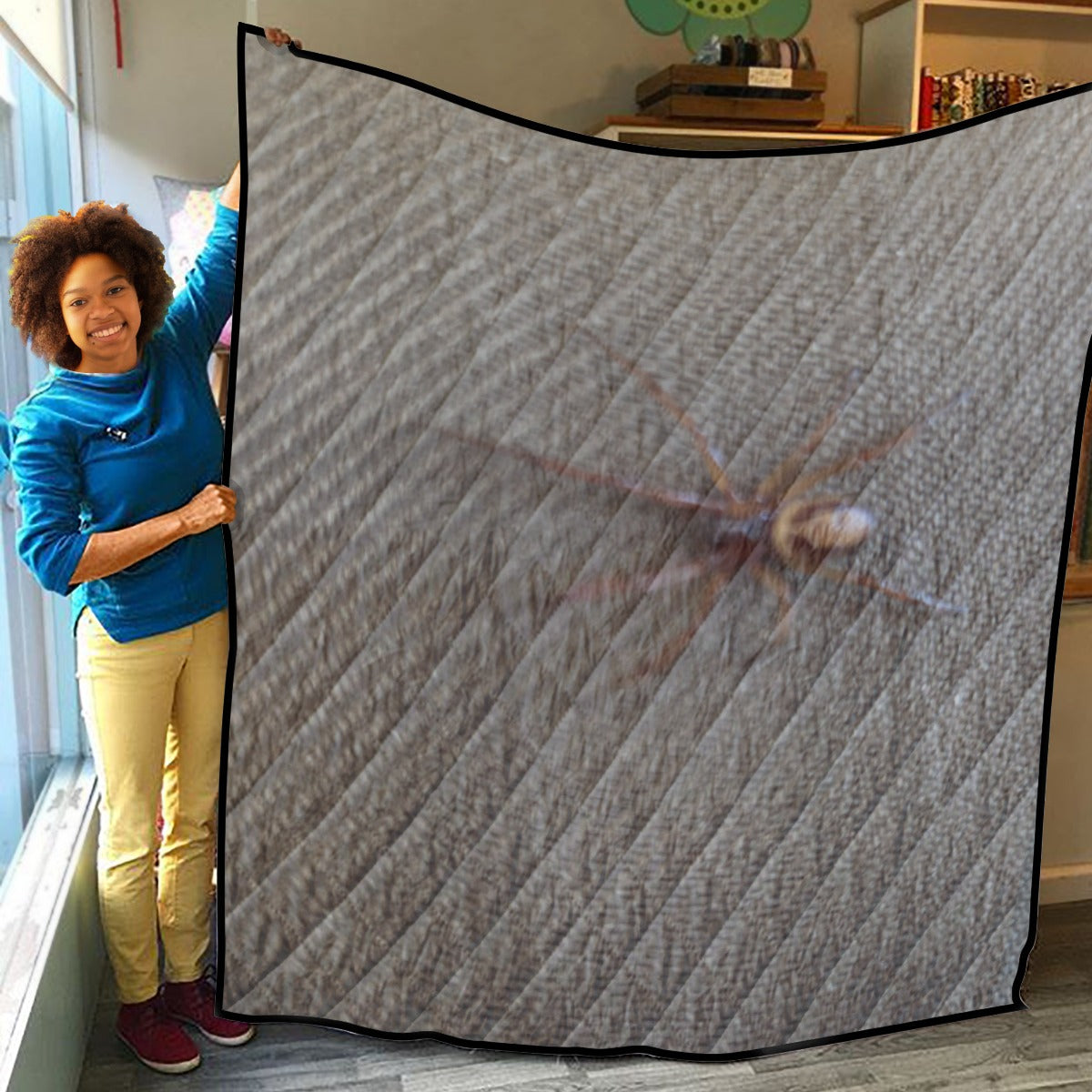 NEW!!! (BIG Spider) Lightweight & Breathable Quilt With Edge-wrapping Strips