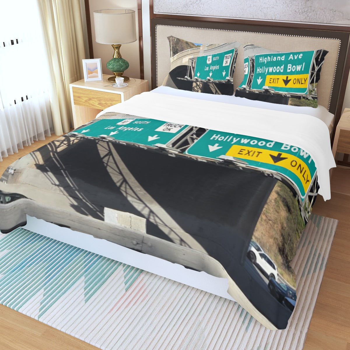 NEW!!! (HOLLYWOOD Fwy.) Three Piece Duvet Bedding Set