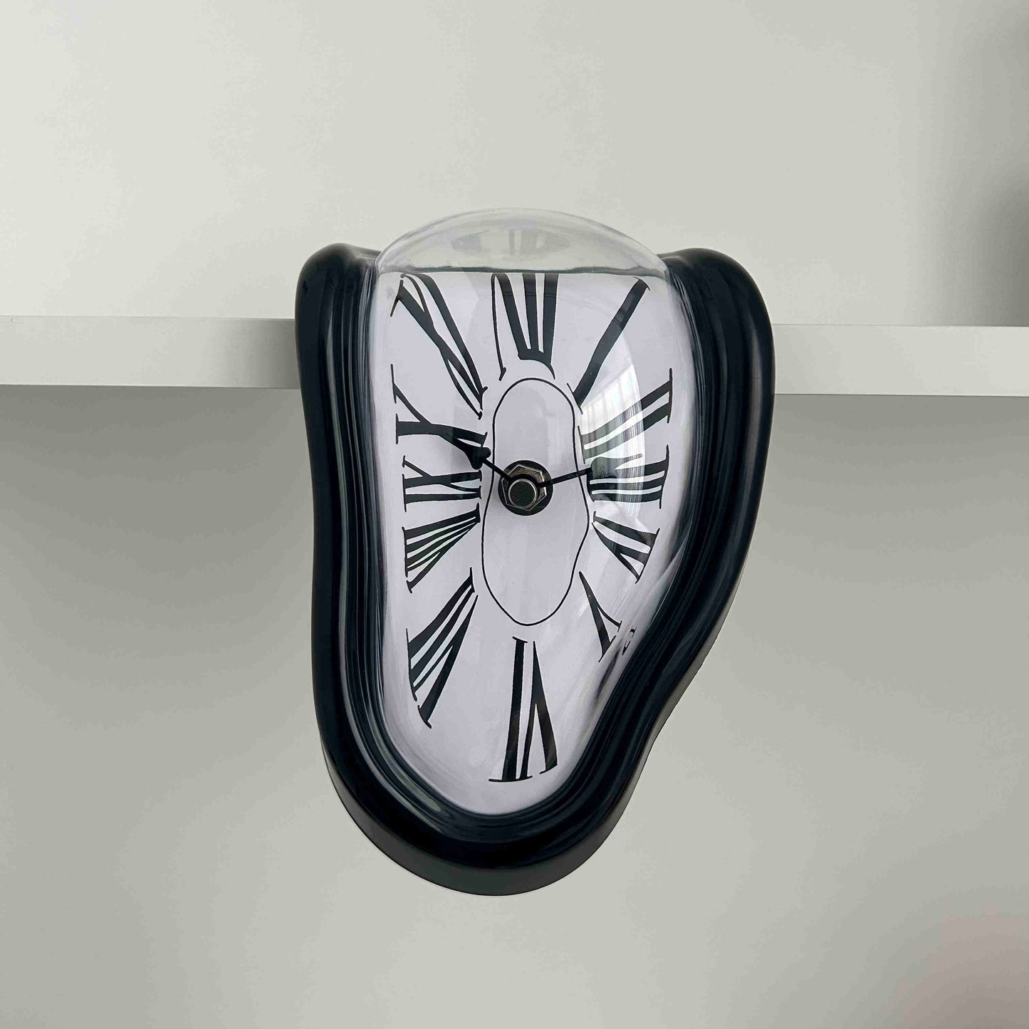 Melting illusion Desk Corner Clock Silent Quartz