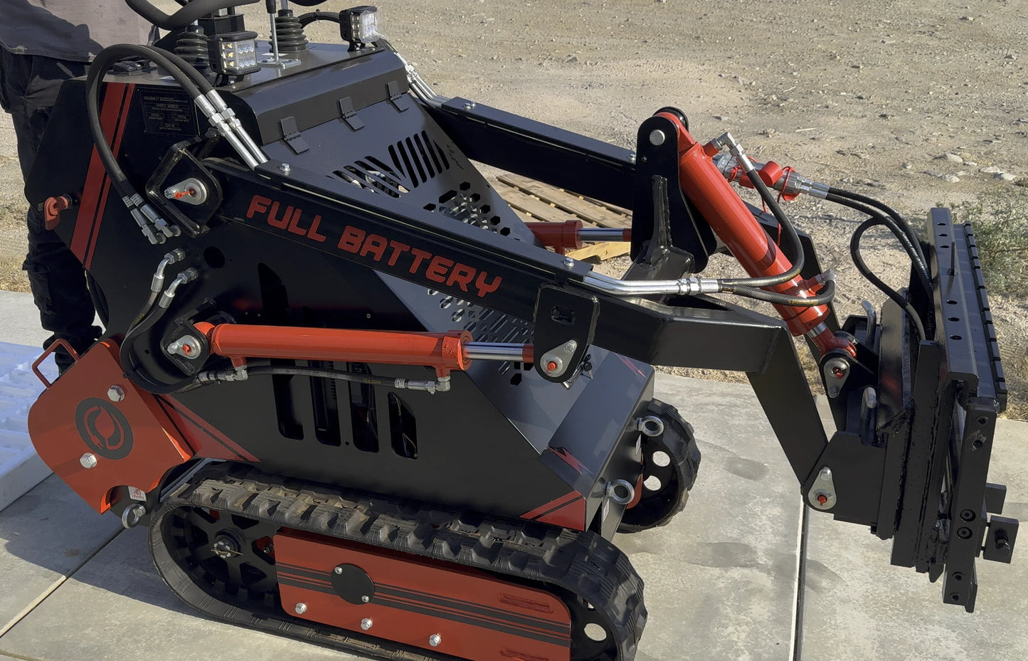 72V 16.4kWh Curiosity Mini Track Loader Skid Steer