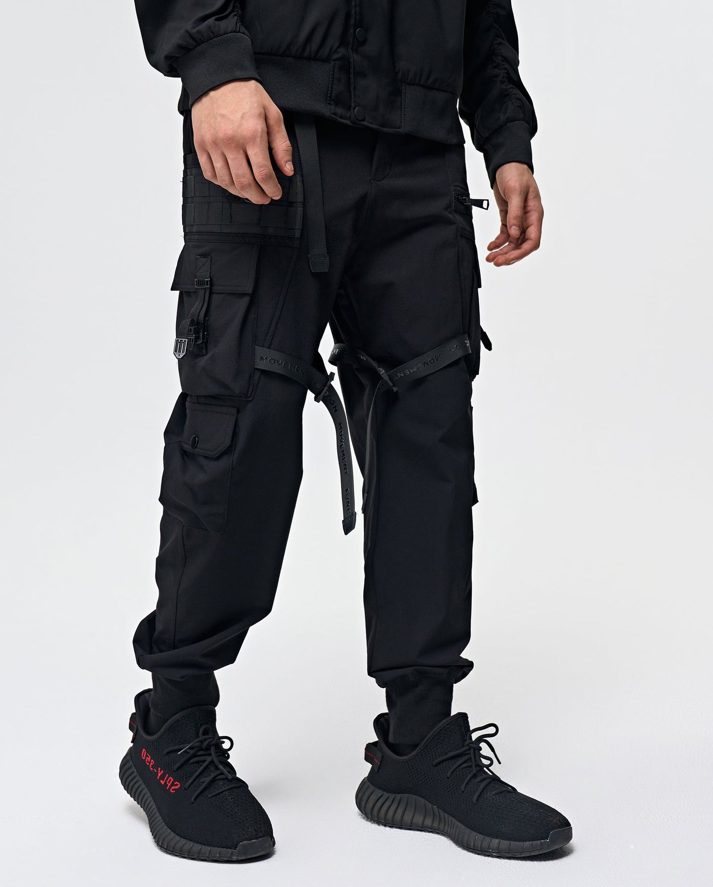 APP172 Black Techwear Pants