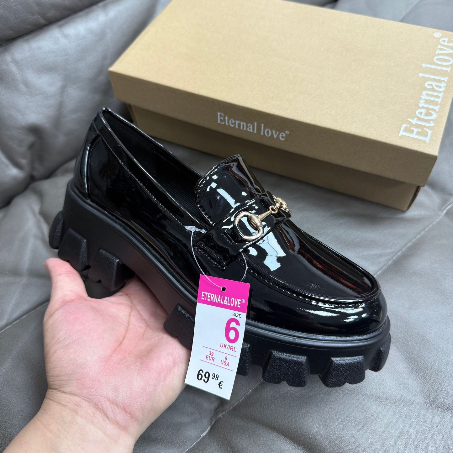 Platform leather shoes with hidden heel lift