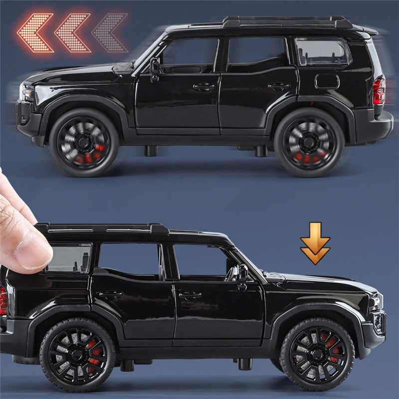1: 32 Toyota Car Model alloy sound and light simulation SUV domineering off-road vehicle