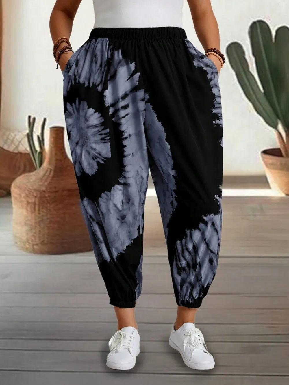 Loose printed fashionable casual tapered pants