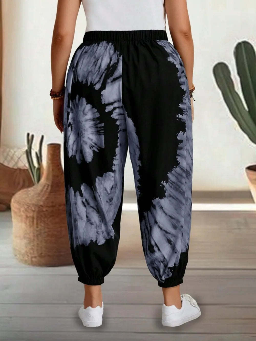 Loose printed fashionable casual tapered pants