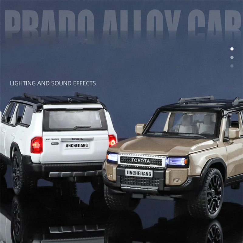 1: 32 Toyota Car Model alloy sound and light simulation SUV domineering off-road vehicle