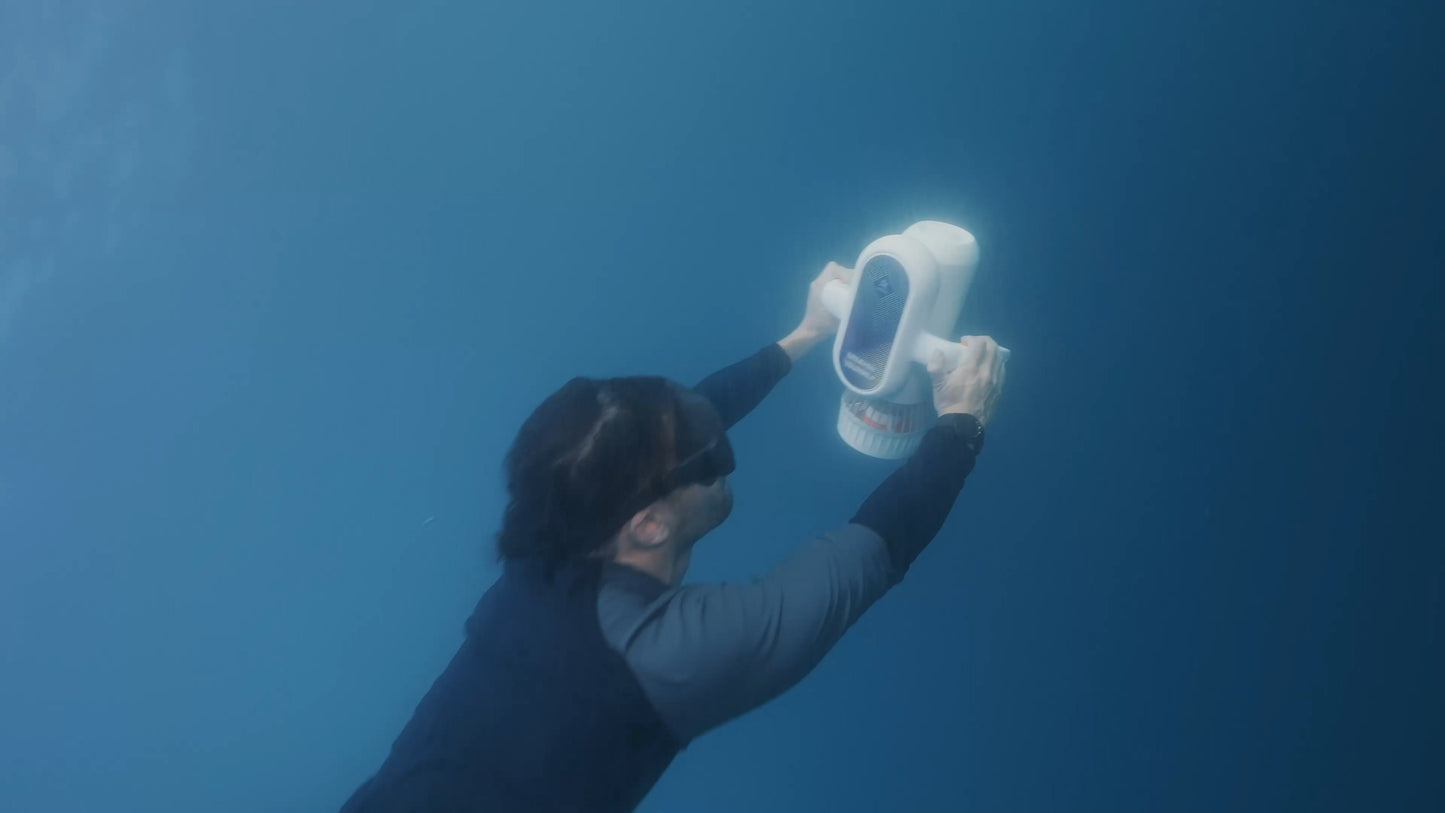 UNDERWATER SCOOTER 💦 - The Hagul EZ