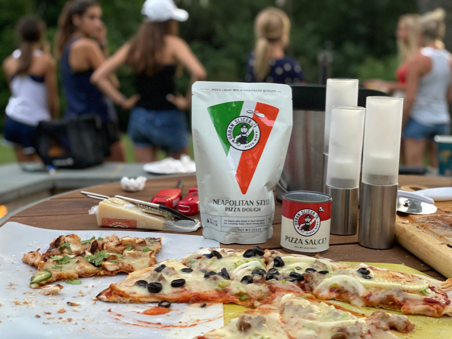 Outdoor Grilling Dough & Sauce