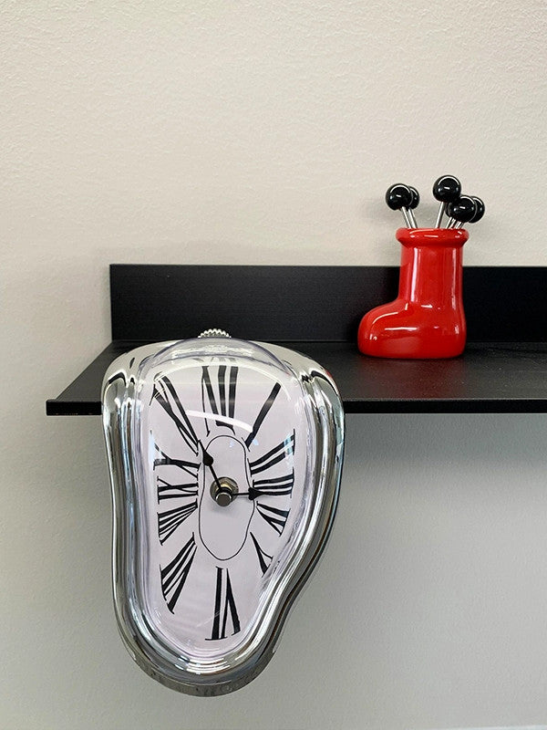 Melting illusion Desk Corner Clock Silent Quartz