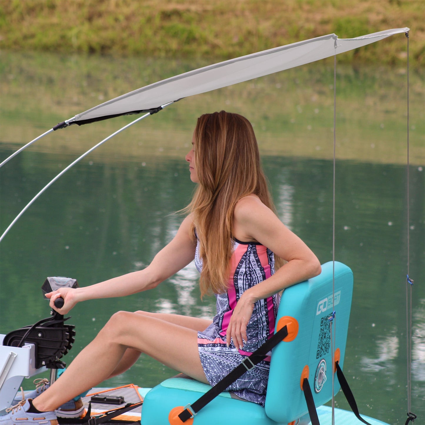 E-Boat a "GoBoat Canopy"