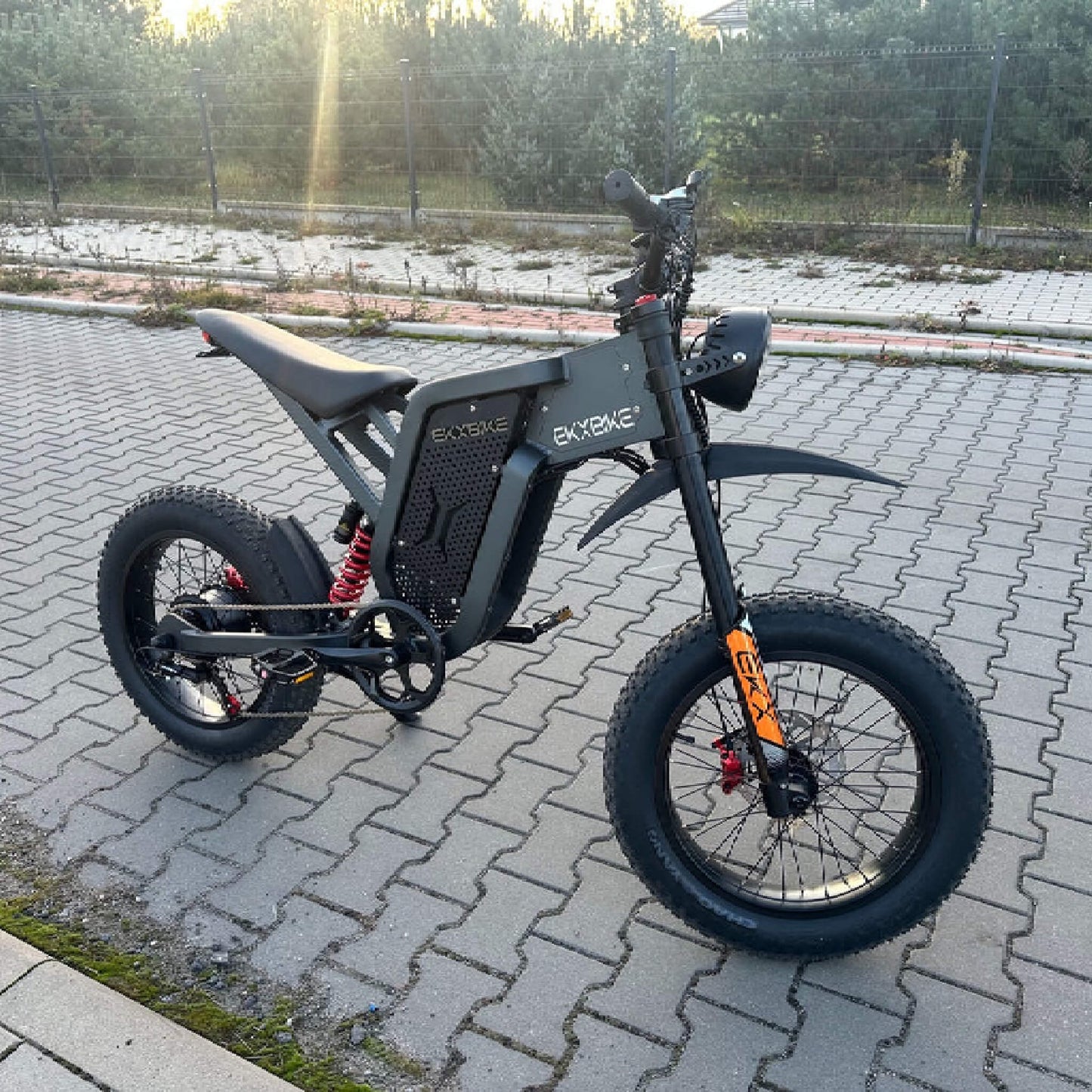 EKX X21 2000W 48V/35AH Premium Electric Off-Road Mountain Dirt Bike (SAK92745)